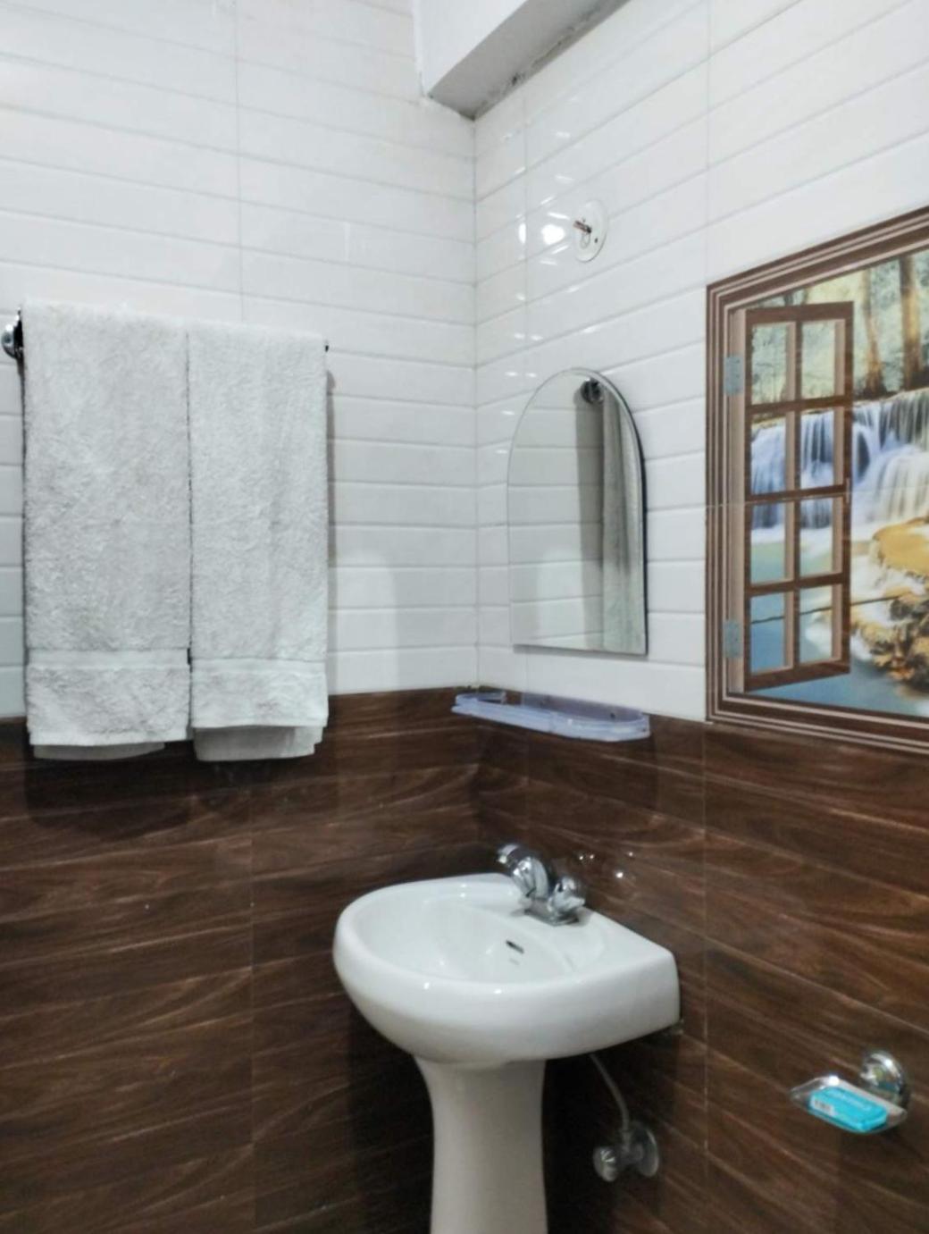 Verma Guest House Дармсала Экстерьер фото