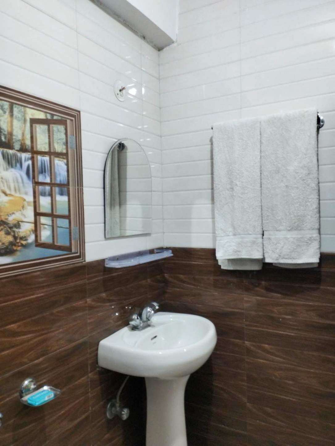 Verma Guest House Дармсала Экстерьер фото